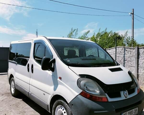 Белый Рено Трафик, объемом двигателя 1.87 л и пробегом 337 тыс. км за 4800 $, фото 4 на Automoto.ua