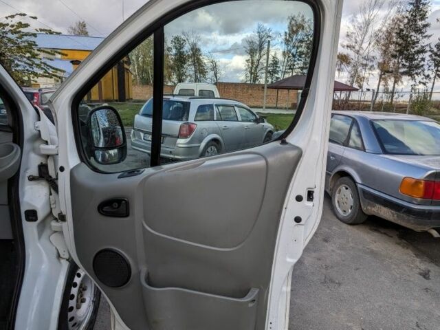 Белый Рено Трафик, объемом двигателя 1.9 л и пробегом 355 тыс. км за 5200 $, фото 10 на Automoto.ua