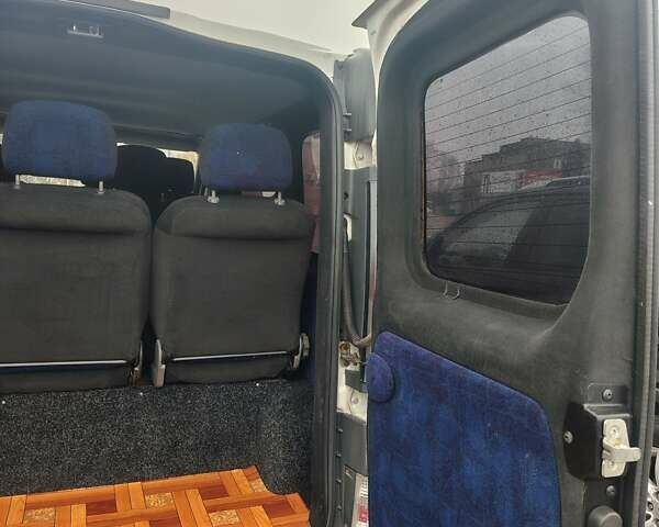 Білий Рено Трафік, об'ємом двигуна 1.87 л та пробігом 299 тис. км за 5800 $, фото 24 на Automoto.ua