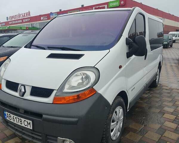 Білий Рено Трафік, об'ємом двигуна 1.87 л та пробігом 299 тис. км за 5800 $, фото 2 на Automoto.ua