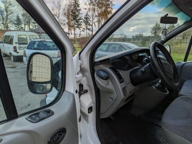 Белый Рено Трафик, объемом двигателя 1.9 л и пробегом 355 тыс. км за 5200 $, фото 9 на Automoto.ua