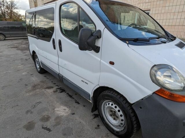 Белый Рено Трафик, объемом двигателя 1.9 л и пробегом 355 тыс. км за 5200 $, фото 5 на Automoto.ua