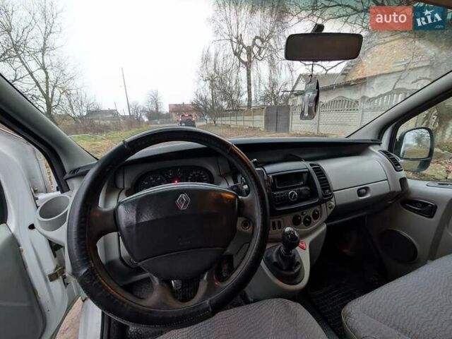 Белый Рено Трафик, объемом двигателя 1.9 л и пробегом 330 тыс. км за 4850 $, фото 17 на Automoto.ua