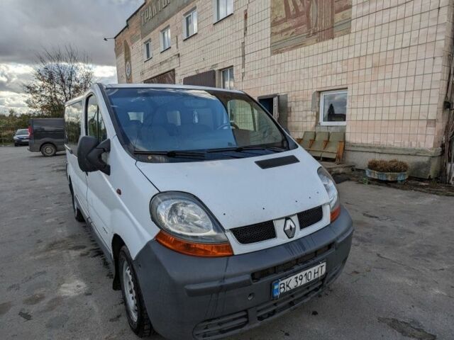 Белый Рено Трафик, объемом двигателя 1.9 л и пробегом 355 тыс. км за 5200 $, фото 3 на Automoto.ua