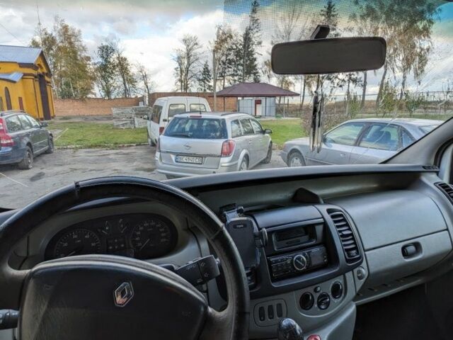 Белый Рено Трафик, объемом двигателя 1.9 л и пробегом 355 тыс. км за 5200 $, фото 7 на Automoto.ua