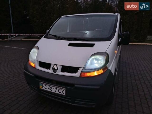 Белый Рено Трафик, объемом двигателя 1.87 л и пробегом 317 тыс. км за 6000 $, фото 31 на Automoto.ua