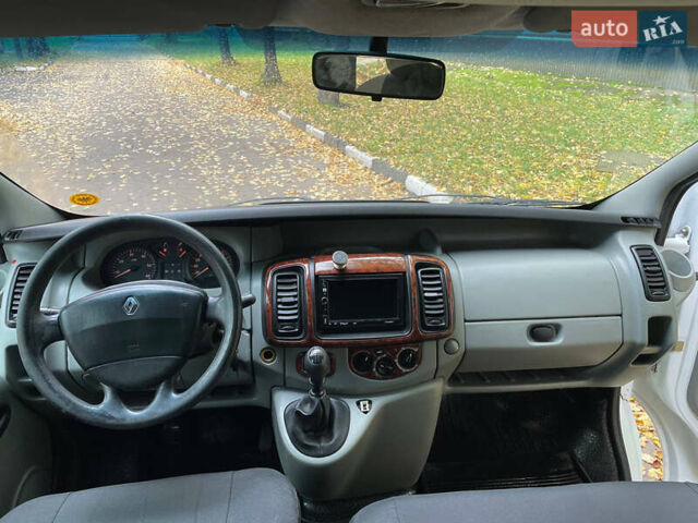 Белый Рено Трафик, объемом двигателя 1.87 л и пробегом 380 тыс. км за 6400 $, фото 38 на Automoto.ua