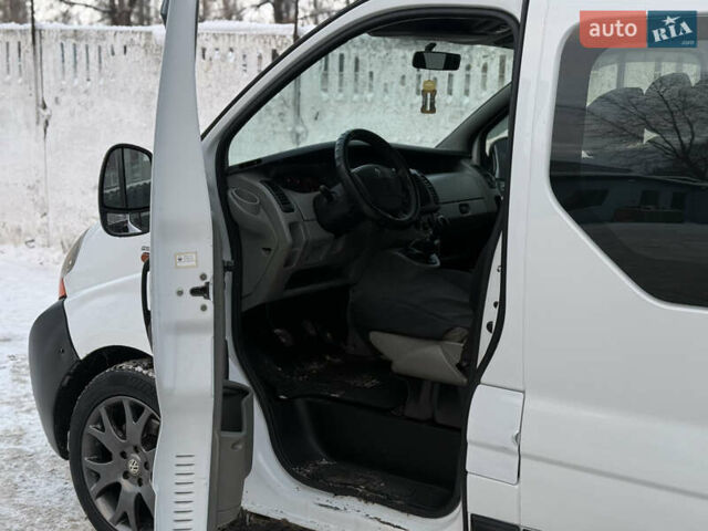 Білий Рено Трафік, об'ємом двигуна 1.9 л та пробігом 290 тис. км за 5999 $, фото 13 на Automoto.ua