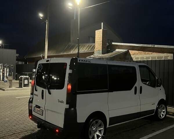 Білий Рено Трафік, об'ємом двигуна 1.9 л та пробігом 350 тис. км за 5800 $, фото 3 на Automoto.ua
