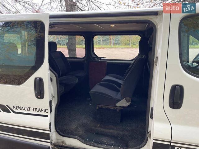 Белый Рено Трафик, объемом двигателя 1.87 л и пробегом 380 тыс. км за 6400 $, фото 32 на Automoto.ua
