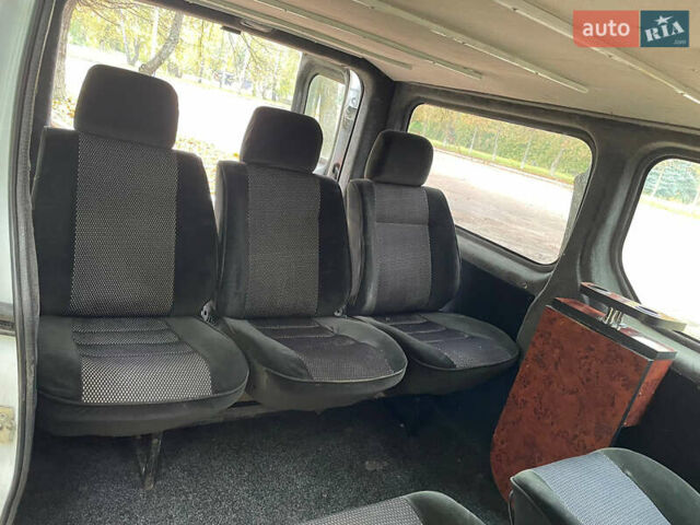 Белый Рено Трафик, объемом двигателя 1.87 л и пробегом 380 тыс. км за 6400 $, фото 29 на Automoto.ua