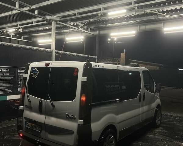 Білий Рено Трафік, об'ємом двигуна 1.9 л та пробігом 350 тис. км за 5800 $, фото 2 на Automoto.ua