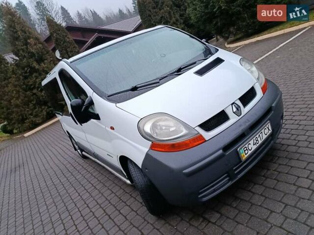 Белый Рено Трафик, объемом двигателя 1.87 л и пробегом 317 тыс. км за 6000 $, фото 29 на Automoto.ua