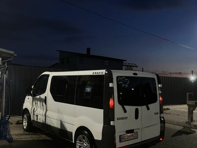 Белый Рено Трафик, объемом двигателя 1.9 л и пробегом 350 тыс. км за 5800 $, фото 5 на Automoto.ua