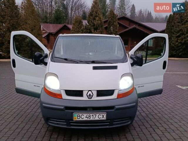 Белый Рено Трафик, объемом двигателя 1.87 л и пробегом 317 тыс. км за 6000 $, фото 28 на Automoto.ua