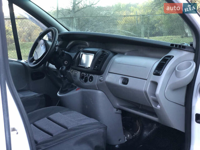 Білий Рено Трафік, об'ємом двигуна 0 л та пробігом 305 тис. км за 4999 $, фото 26 на Automoto.ua