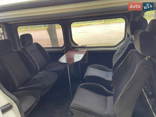 Белый Рено Трафик, объемом двигателя 1.87 л и пробегом 380 тыс. км за 6400 $, фото 34 на Automoto.ua