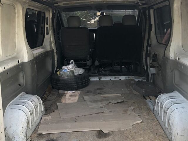 Белый Рено Трафик, объемом двигателя 1.9 л и пробегом 1 тыс. км за 6000 $, фото 4 на Automoto.ua