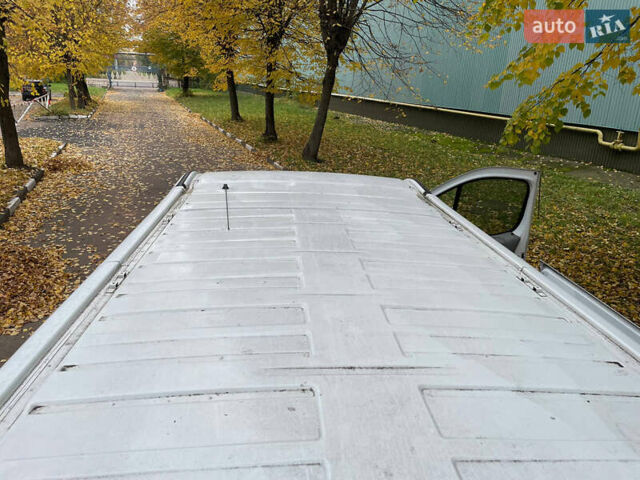 Белый Рено Трафик, объемом двигателя 1.87 л и пробегом 380 тыс. км за 6400 $, фото 49 на Automoto.ua