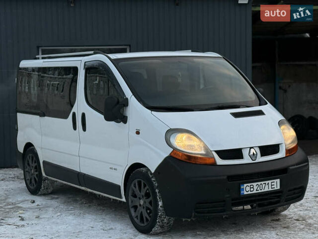 Білий Рено Трафік, об'ємом двигуна 1.9 л та пробігом 290 тис. км за 5999 $, фото 2 на Automoto.ua
