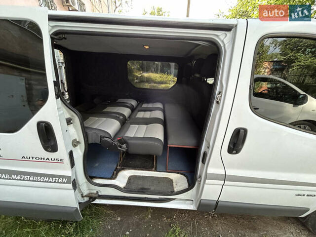 Белый Рено Трафик, объемом двигателя 1.87 л и пробегом 420 тыс. км за 7500 $, фото 18 на Automoto.ua