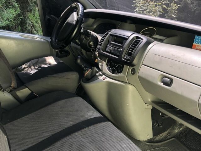 Белый Рено Трафик, объемом двигателя 1.9 л и пробегом 1 тыс. км за 6000 $, фото 2 на Automoto.ua