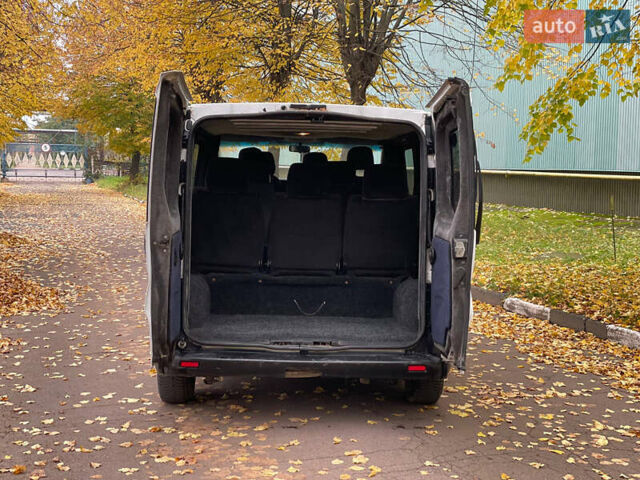 Белый Рено Трафик, объемом двигателя 1.87 л и пробегом 380 тыс. км за 6400 $, фото 26 на Automoto.ua