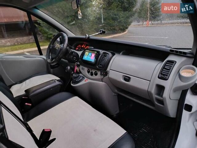 Белый Рено Трафик, объемом двигателя 1.87 л и пробегом 317 тыс. км за 6000 $, фото 38 на Automoto.ua