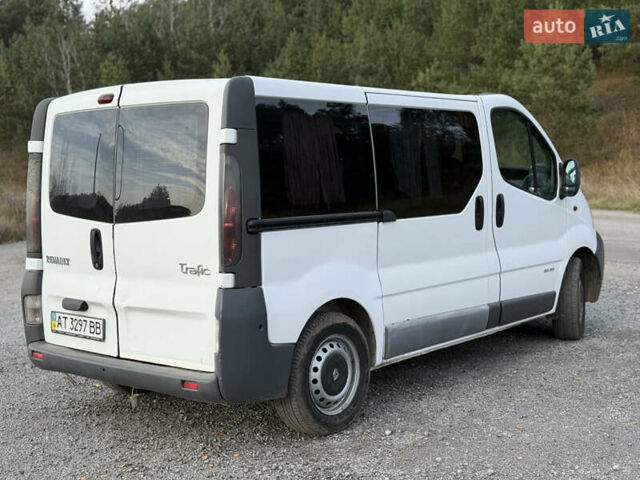 Белый Рено Трафик, объемом двигателя 1.9 л и пробегом 241 тыс. км за 5100 $, фото 2 на Automoto.ua