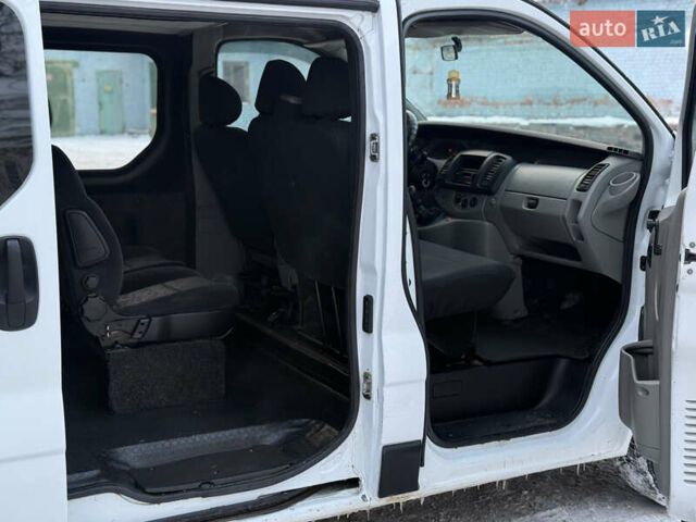 Білий Рено Трафік, об'ємом двигуна 1.9 л та пробігом 290 тис. км за 5999 $, фото 9 на Automoto.ua