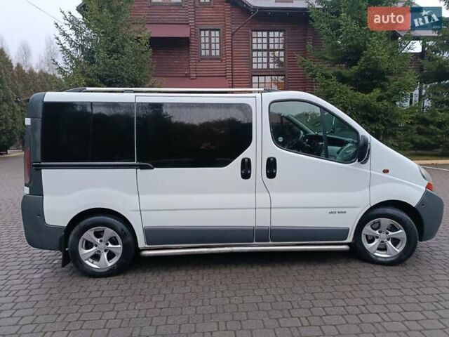 Белый Рено Трафик, объемом двигателя 1.87 л и пробегом 317 тыс. км за 6000 $, фото 12 на Automoto.ua