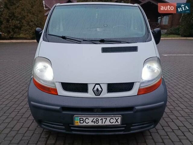 Белый Рено Трафик, объемом двигателя 1.87 л и пробегом 317 тыс. км за 6000 $, фото 21 на Automoto.ua