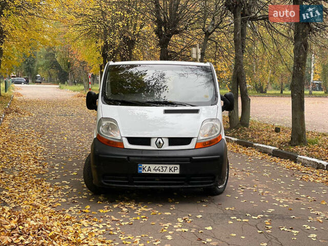Белый Рено Трафик, объемом двигателя 1.87 л и пробегом 380 тыс. км за 6400 $, фото 3 на Automoto.ua