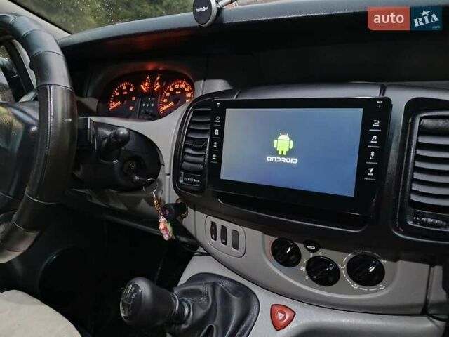 Белый Рено Трафик, объемом двигателя 1.87 л и пробегом 317 тыс. км за 6000 $, фото 40 на Automoto.ua