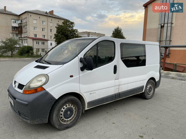 Білий Рено Трафік, об'ємом двигуна 1.9 л та пробігом 344 тис. км за 5600 $, фото 1 на Automoto.ua