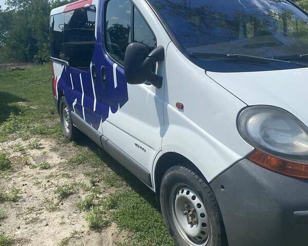 Білий Рено Трафік, об'ємом двигуна 1.9 л та пробігом 318 тис. км за 7200 $, фото 7 на Automoto.ua