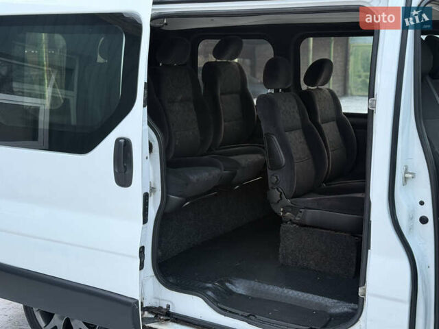 Білий Рено Трафік, об'ємом двигуна 1.9 л та пробігом 290 тис. км за 5999 $, фото 11 на Automoto.ua