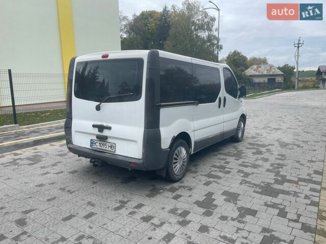 Белый Рено Трафик, объемом двигателя 1.87 л и пробегом 290 тыс. км за 4999 $, фото 6 на Automoto.ua