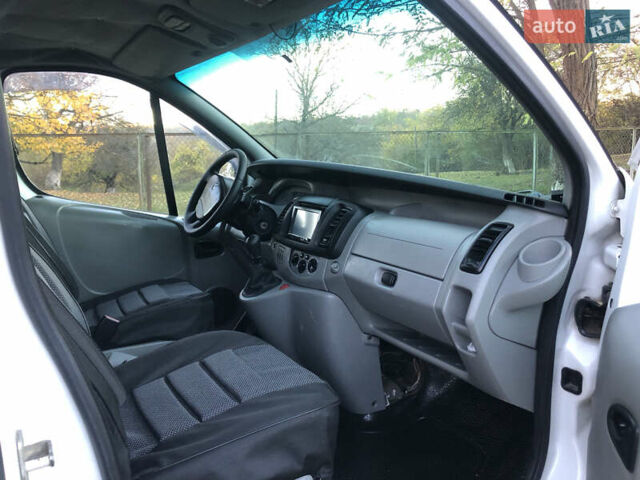 Білий Рено Трафік, об'ємом двигуна 0 л та пробігом 305 тис. км за 4999 $, фото 30 на Automoto.ua