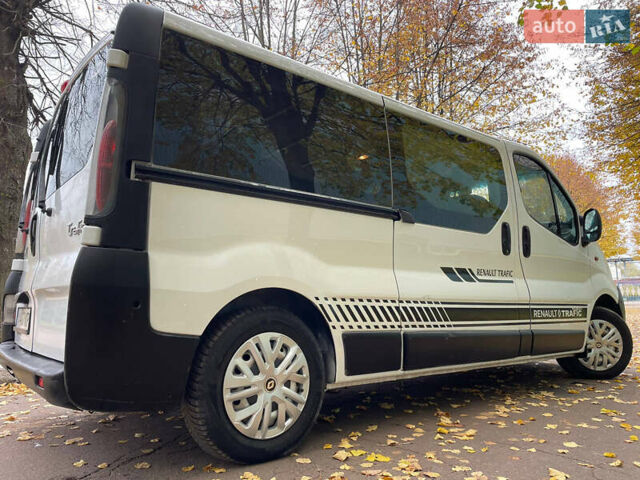 Белый Рено Трафик, объемом двигателя 1.87 л и пробегом 380 тыс. км за 6400 $, фото 24 на Automoto.ua