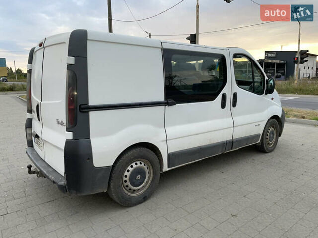 Білий Рено Трафік, об'ємом двигуна 1.9 л та пробігом 344 тис. км за 5600 $, фото 3 на Automoto.ua