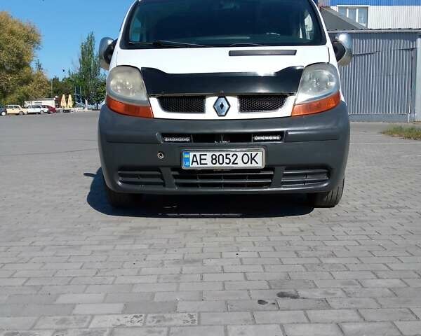 Білий Рено Трафік, об'ємом двигуна 1.87 л та пробігом 330 тис. км за 6000 $, фото 1 на Automoto.ua