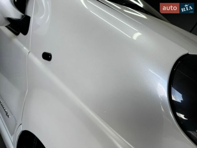 Белый Рено Трафик, объемом двигателя 1.9 л и пробегом 235 тыс. км за 9333 $, фото 11 на Automoto.ua