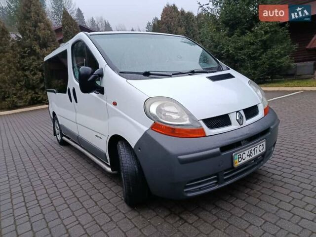Белый Рено Трафик, объемом двигателя 1.87 л и пробегом 317 тыс. км за 6000 $, фото 15 на Automoto.ua