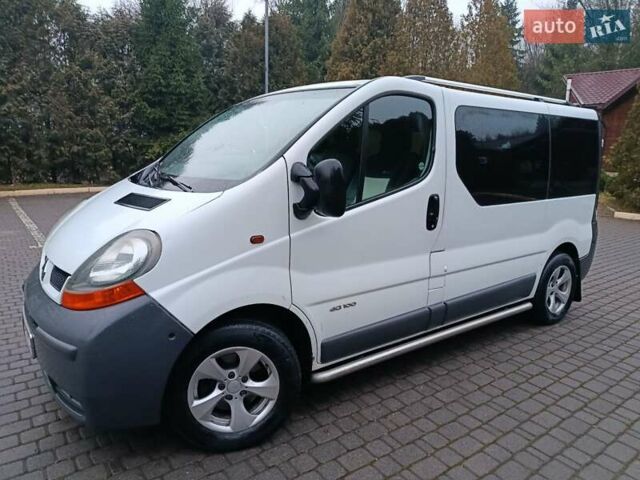 Белый Рено Трафик, объемом двигателя 1.87 л и пробегом 317 тыс. км за 6000 $, фото 4 на Automoto.ua