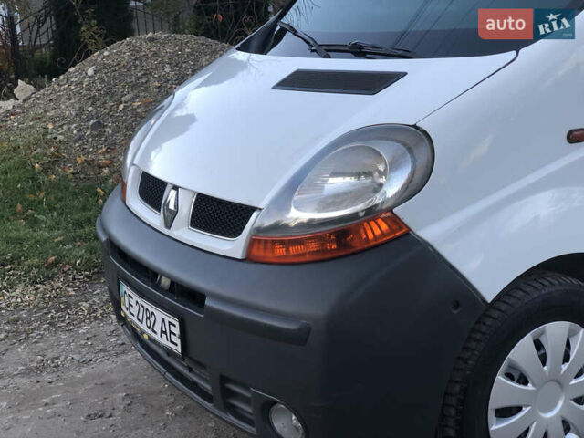 Білий Рено Трафік, об'ємом двигуна 0 л та пробігом 305 тис. км за 4999 $, фото 11 на Automoto.ua