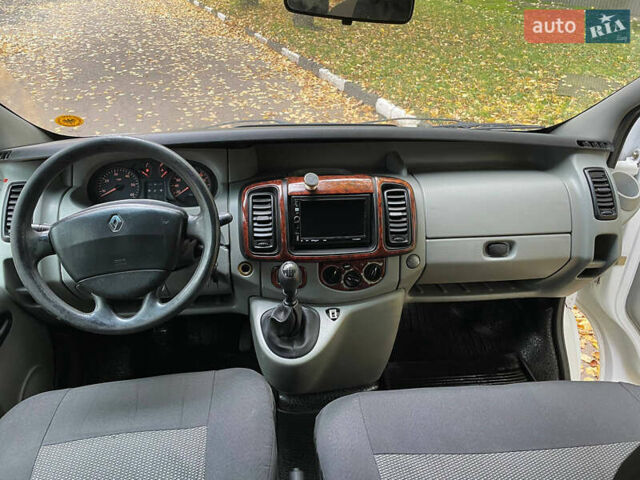 Белый Рено Трафик, объемом двигателя 1.87 л и пробегом 380 тыс. км за 6400 $, фото 39 на Automoto.ua