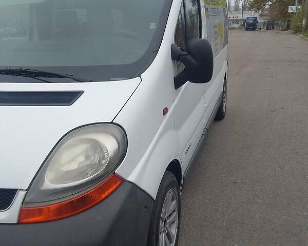 Белый Рено Трафик, объемом двигателя 1.87 л и пробегом 394 тыс. км за 6200 $, фото 3 на Automoto.ua