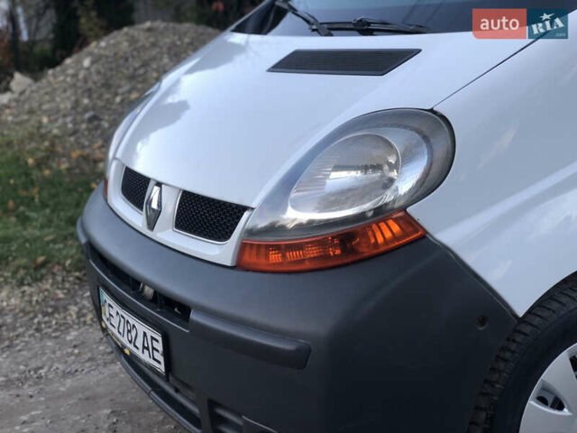 Білий Рено Трафік, об'ємом двигуна 0 л та пробігом 305 тис. км за 4999 $, фото 7 на Automoto.ua