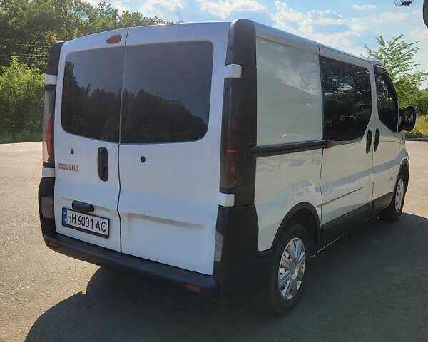 Белый Рено Трафик, объемом двигателя 1.9 л и пробегом 520 тыс. км за 7500 $, фото 6 на Automoto.ua